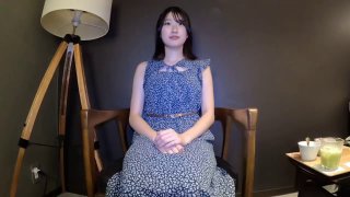 -ziwei-清纯美少女用超大条黄瓜插逼